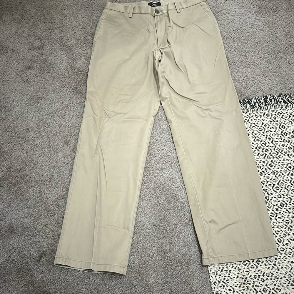 Dockers Khaki 33x32